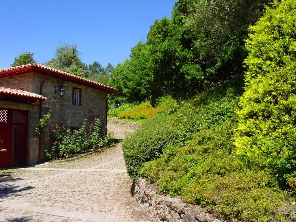 Quinta De Cima De Eiriz Guest House Guimarães Exterior foto