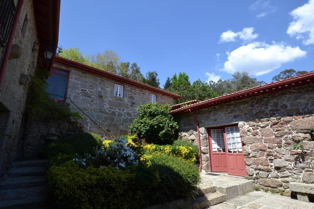 Quinta De Cima De Eiriz Guest House Guimarães Exterior foto